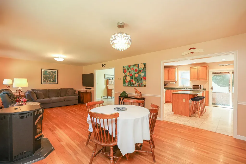 42 Mason Drive New Boston NH 03070