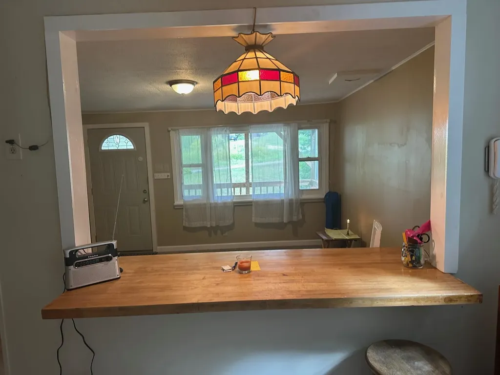 11 Hillside Street Hillsborough NH 03244