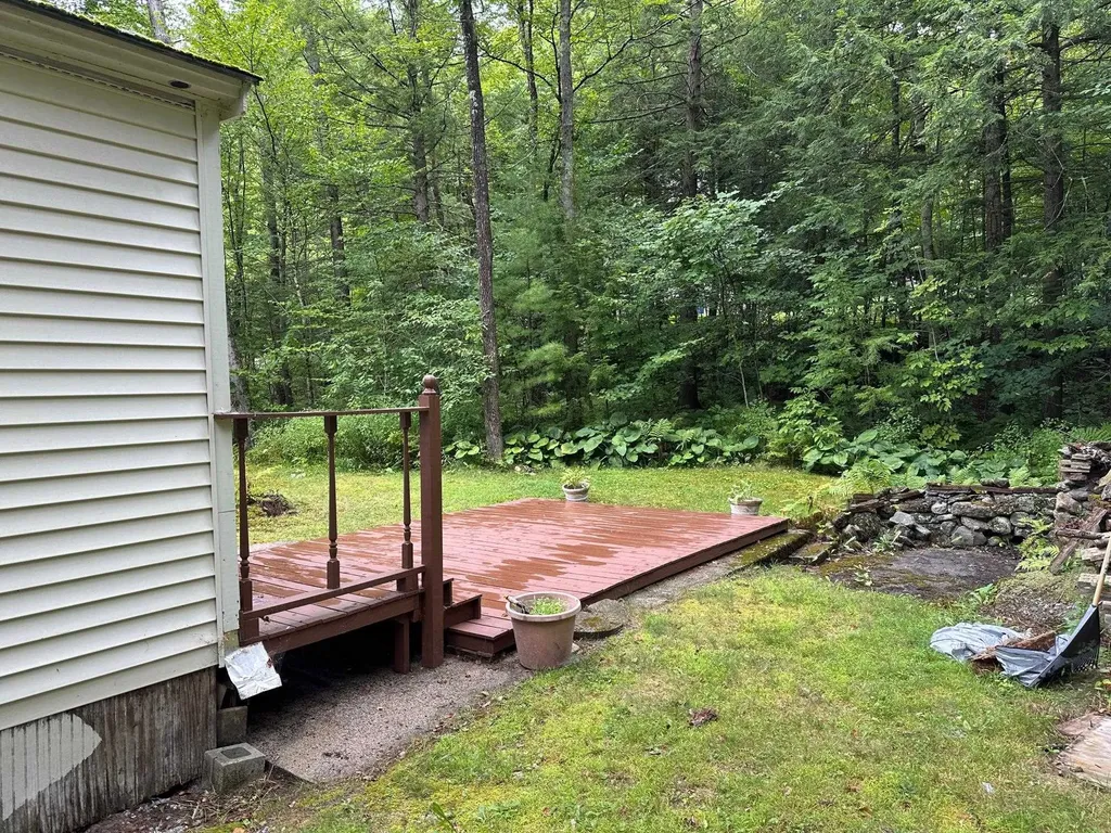 11 Hillside Street Hillsborough NH 03244