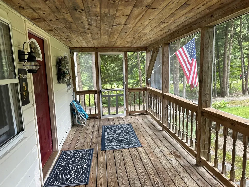 11 Hillside Street Hillsborough NH 03244