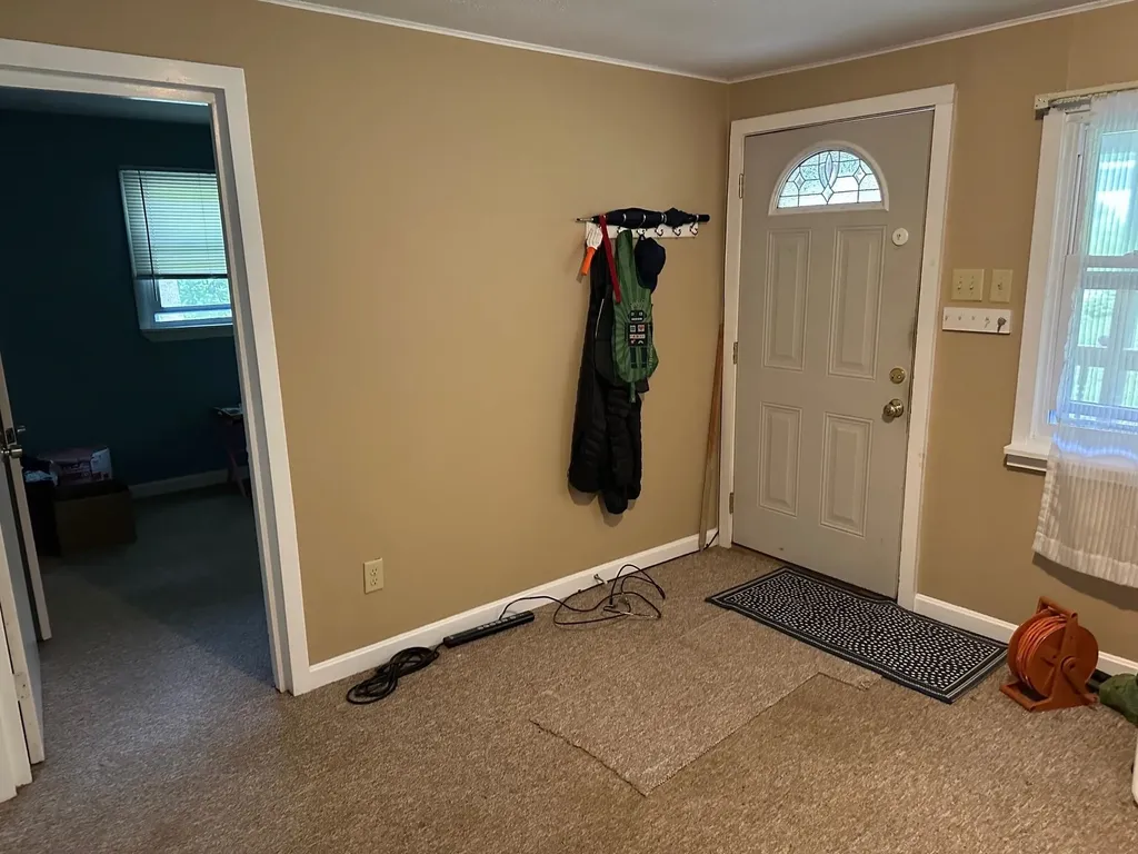 11 Hillside Street Hillsborough NH 03244