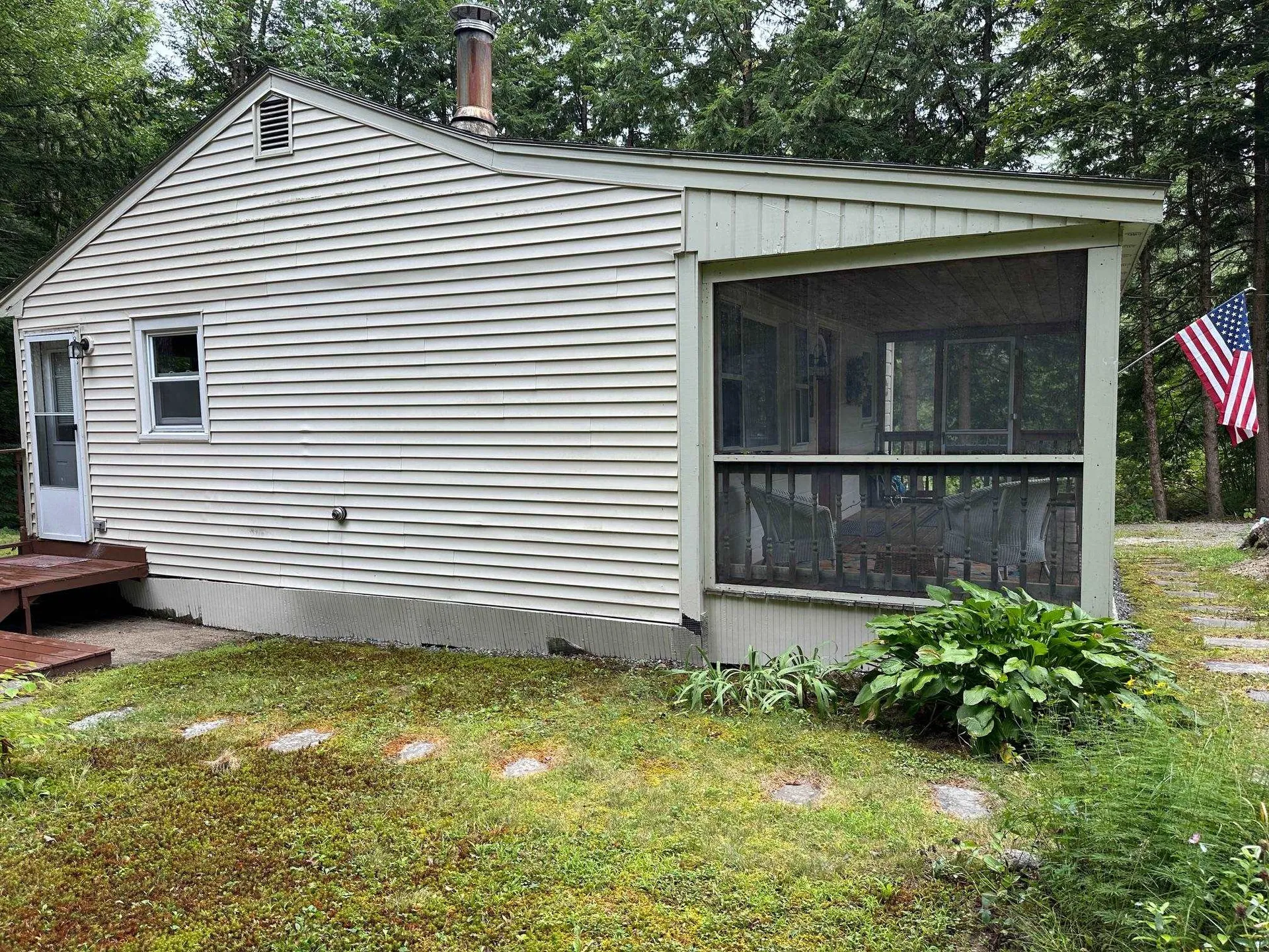 11 Hillside Street Hillsborough NH 03244