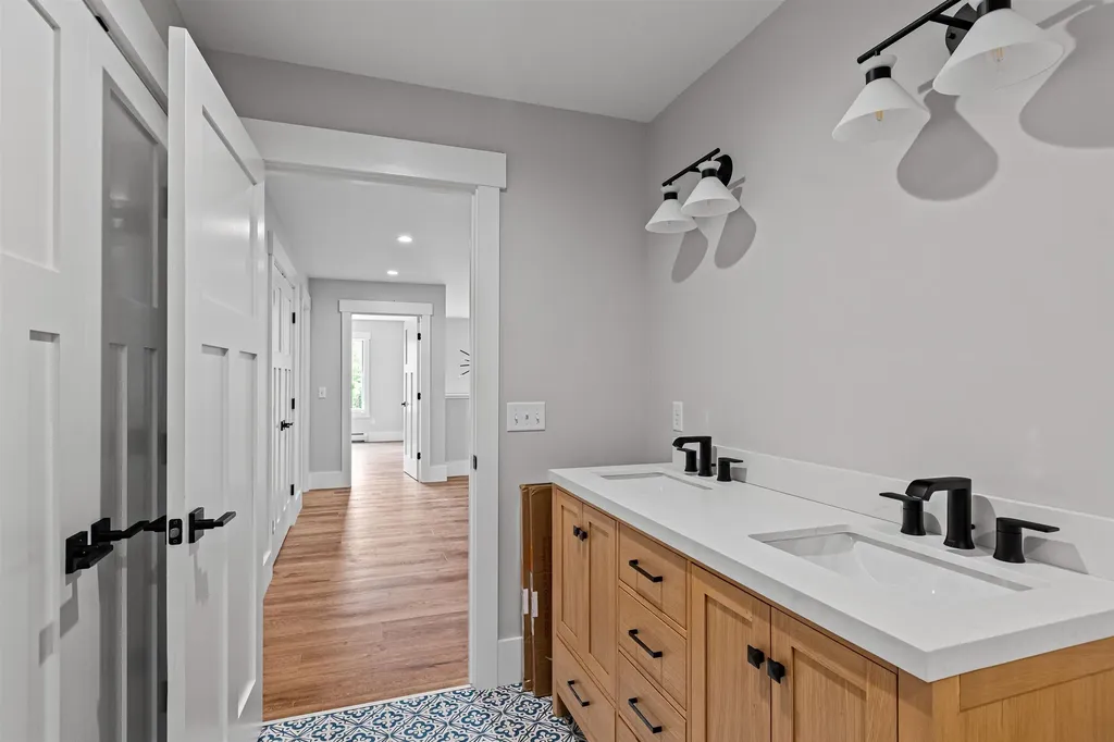 316 Carters Way Jericho VT 05465
