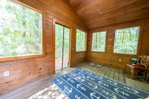 35 Red Deer Road Londonderry NH 03053