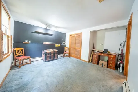 35 Red Deer Road Londonderry NH 03053