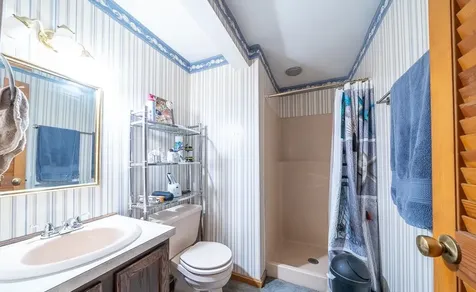 35 Red Deer Road Londonderry NH 03053