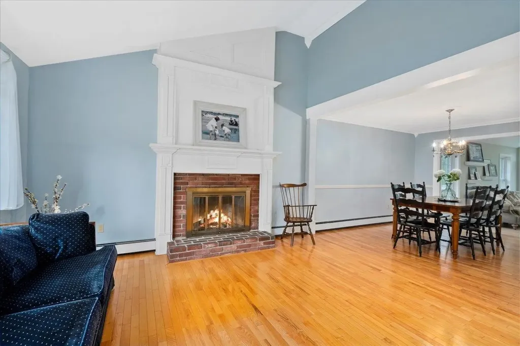 5 Wilshire Drive Londonderry NH 03053