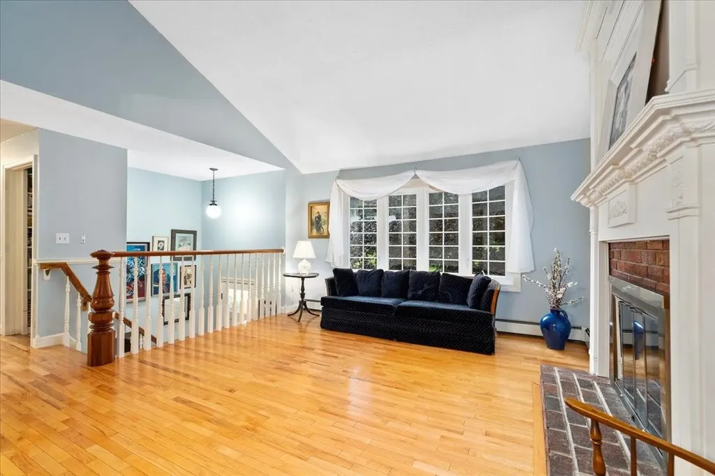 5 Wilshire Drive Londonderry NH 03053