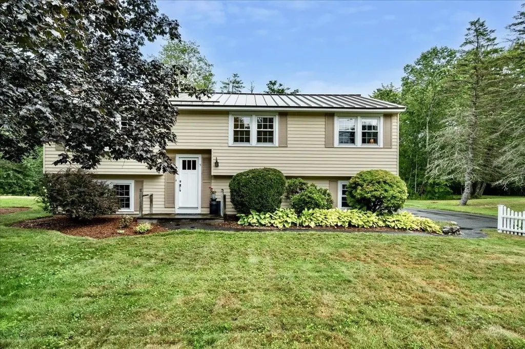 5 Wilshire Drive Londonderry NH 03053