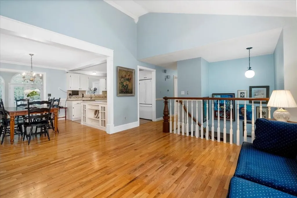 5 Wilshire Drive Londonderry NH 03053