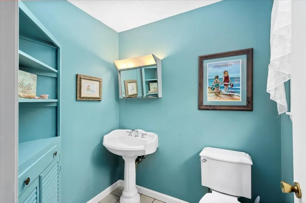 5 Wilshire Drive Londonderry NH 03053