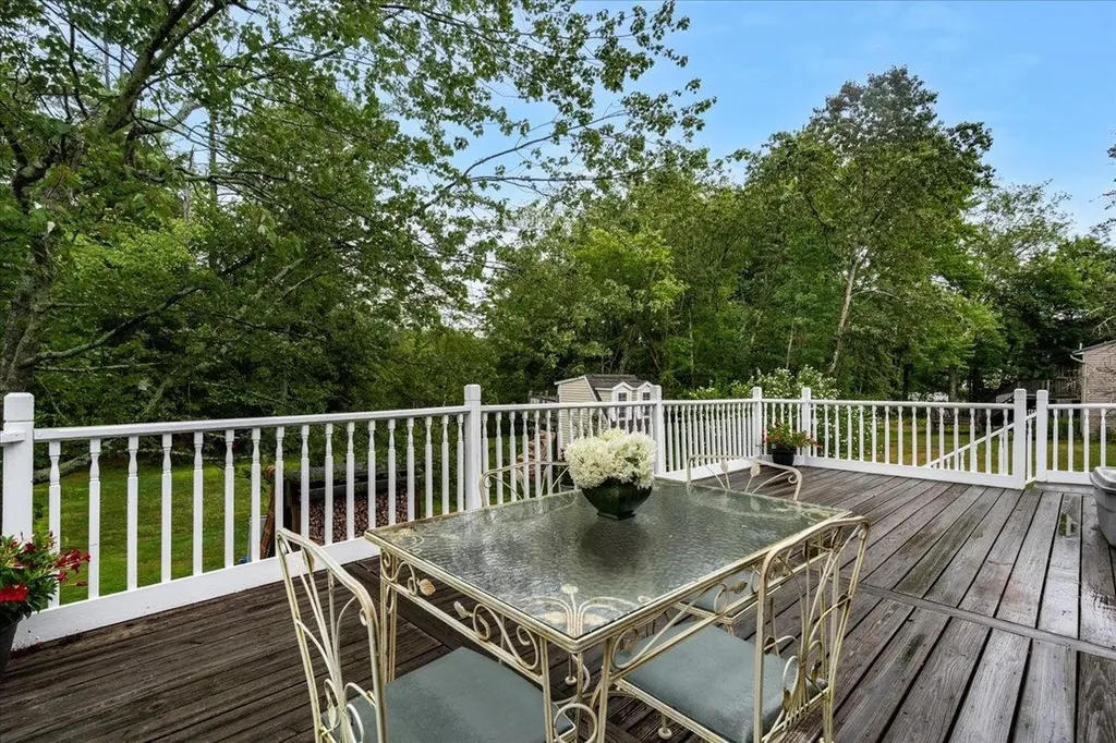 5 Wilshire Drive Londonderry NH 03053