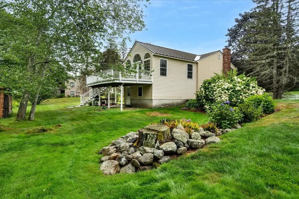 5 Wilshire Drive Londonderry NH 03053