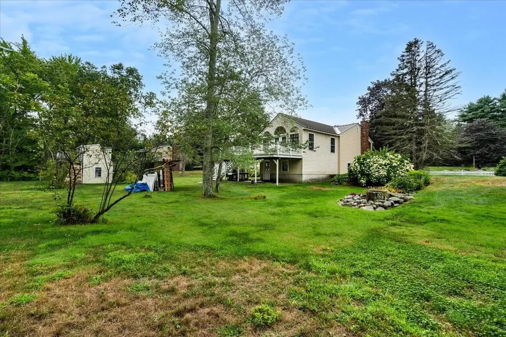 5 Wilshire Drive Londonderry NH 03053