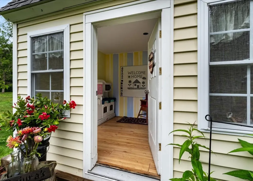 5 Wilshire Drive Londonderry NH 03053