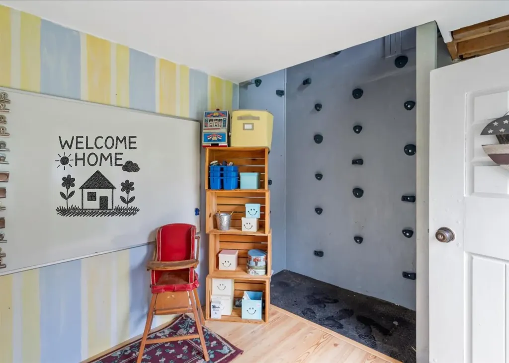 5 Wilshire Drive Londonderry NH 03053