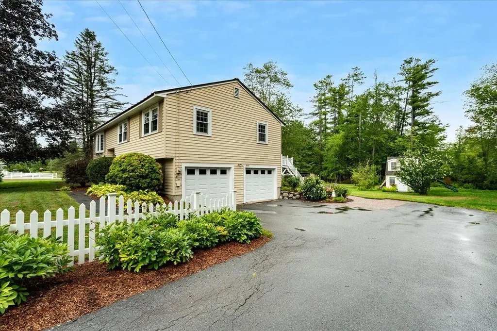 5 Wilshire Drive Londonderry NH 03053