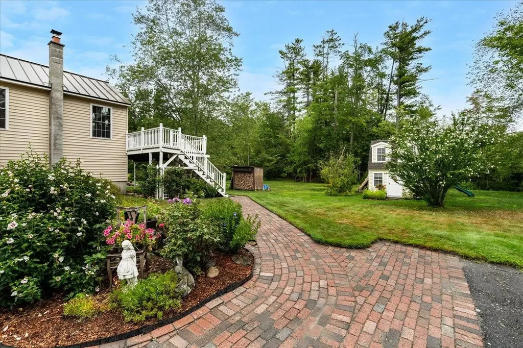 5 Wilshire Drive Londonderry NH 03053