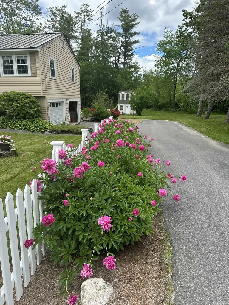 5 Wilshire Drive Londonderry NH 03053