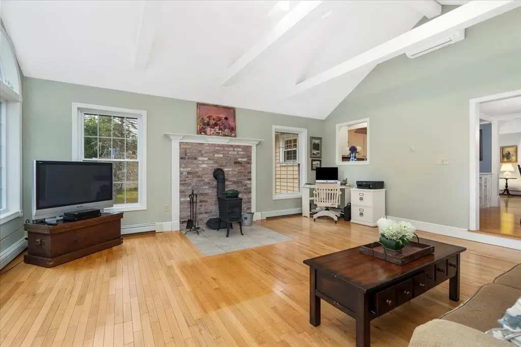 5 Wilshire Drive Londonderry NH 03053