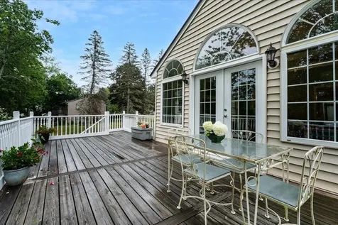 5 Wilshire Drive Londonderry NH 03053