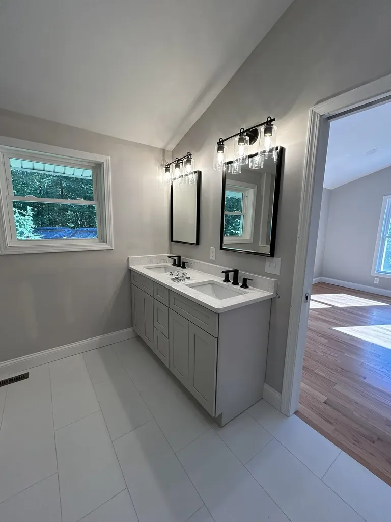 19 Crown Hill Road Atkinson NH 03811