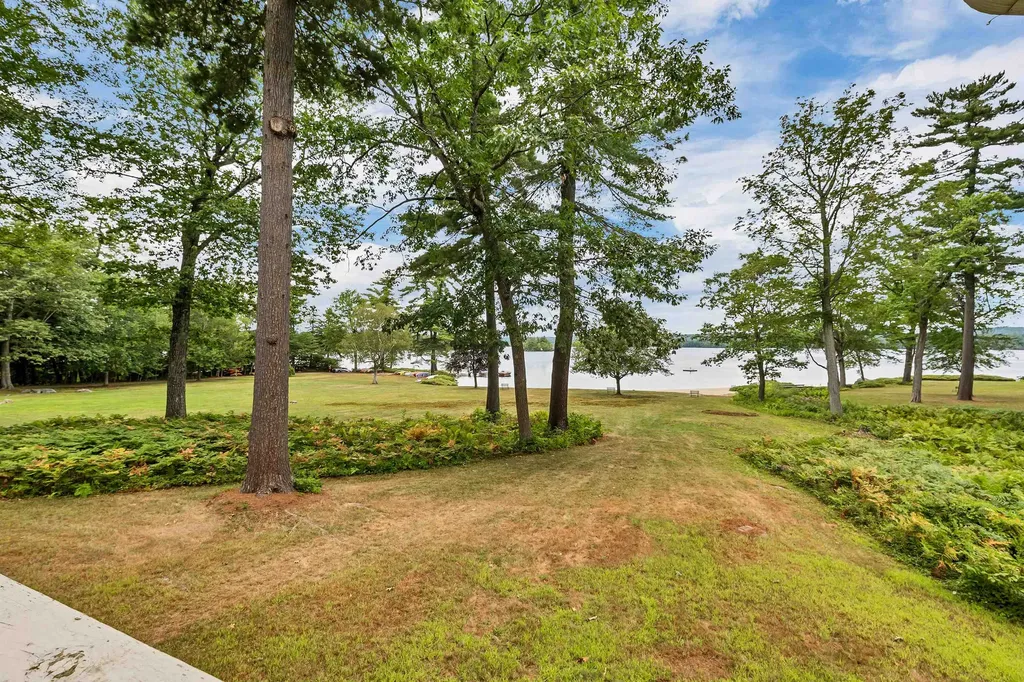 31 Point Breeze Road Wolfeboro NH 03894