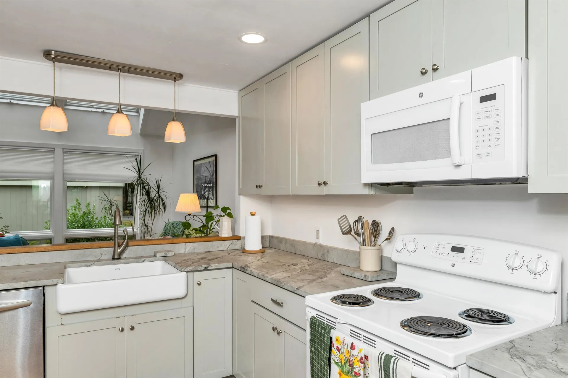 31 Point Breeze Road Wolfeboro NH 03894