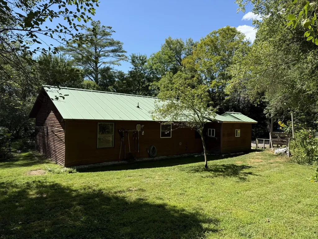 209 Putnam Avenue Hardwick VT 05843