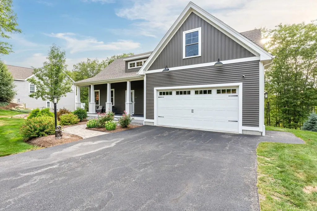 126 Harvard Avenue Auburn NH 03032