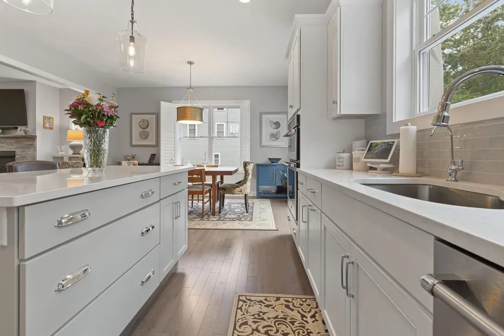 126 Harvard Avenue Auburn NH 03032