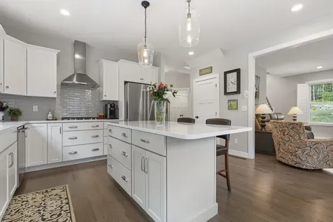 126 Harvard Avenue Auburn NH 03032