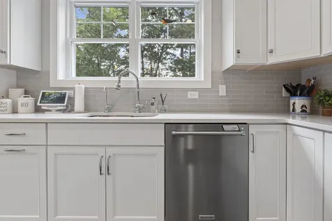 126 Harvard Avenue Auburn NH 03032