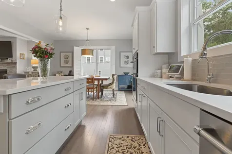 126 Harvard Avenue Auburn NH 03032