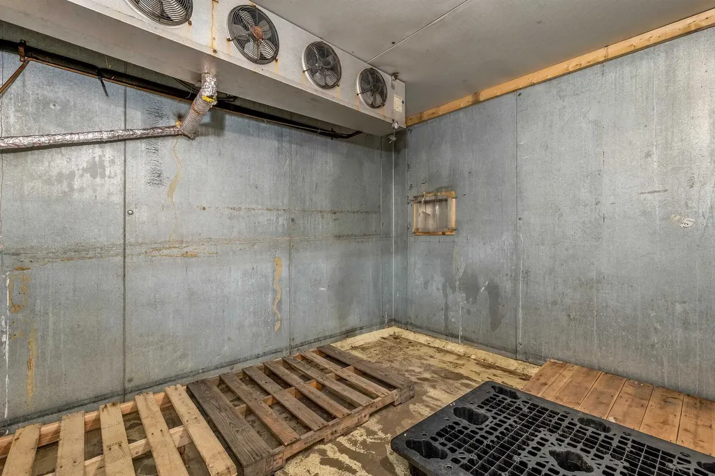 22 Kendall Pond Road Derry NH 03038