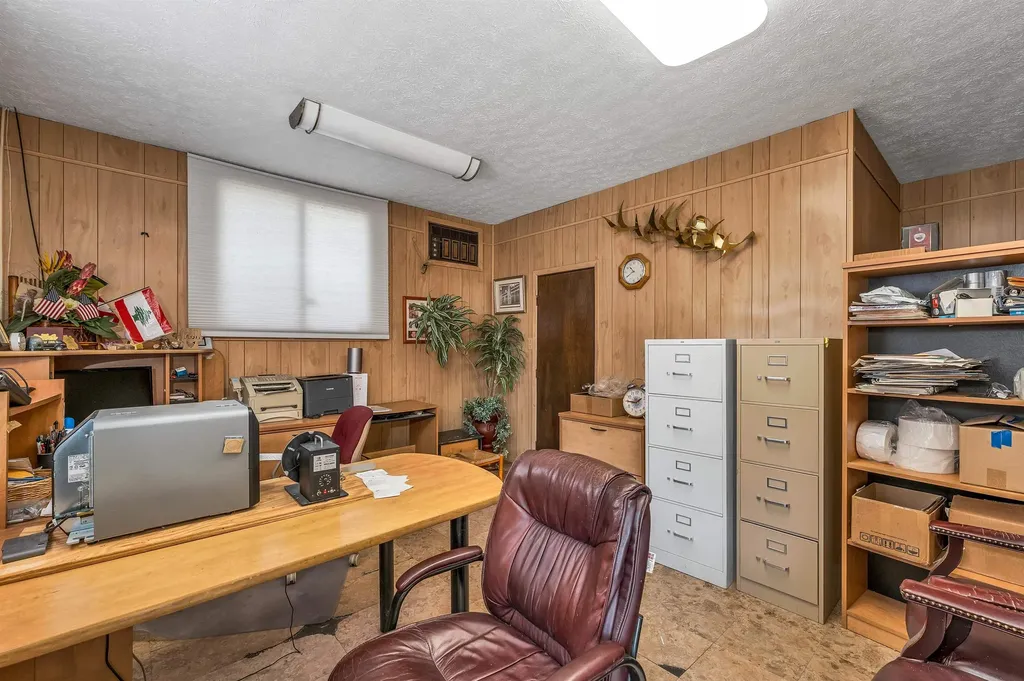 22 Kendall Pond Road Derry NH 03038