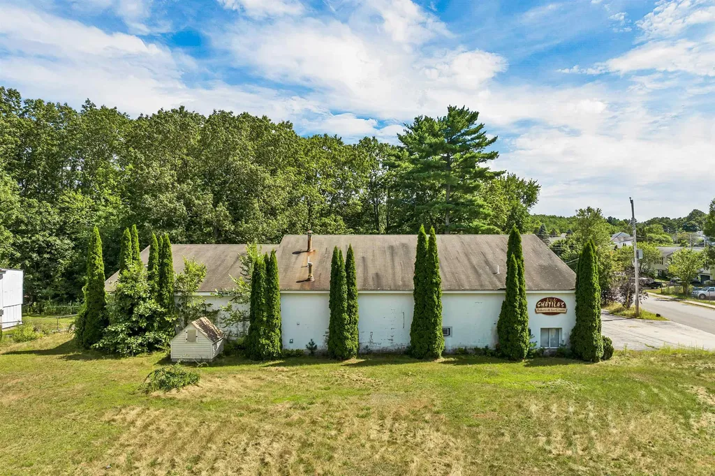 22 Kendall Pond Road Derry NH 03038