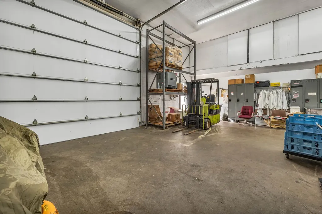 22 Kendall Pond Road Derry NH 03038