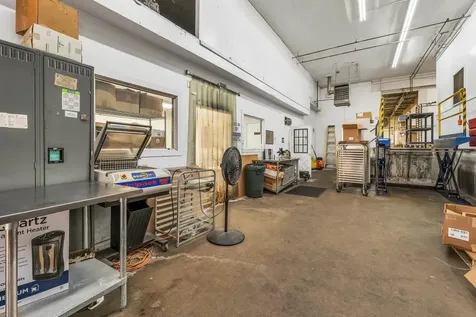 22 Kendall Pond Road Derry NH 03038