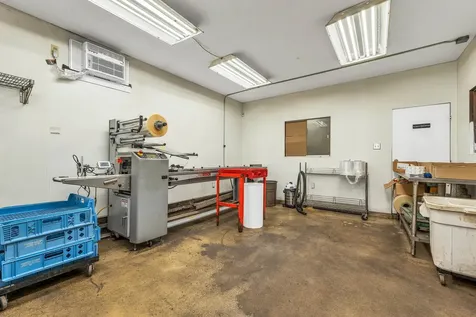 22 Kendall Pond Road Derry NH 03038