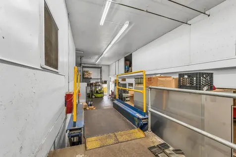 22 Kendall Pond Road Derry NH 03038