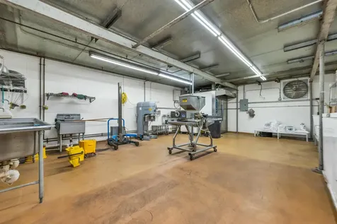 22 Kendall Pond Road Derry NH 03038