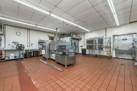 22 Kendall Pond Road Derry NH 03038