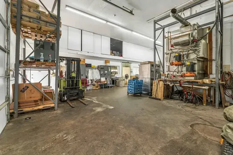 22 Kendall Pond Road Derry NH 03038