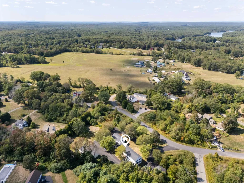 18 Woodside Meadow Road York ME 03909