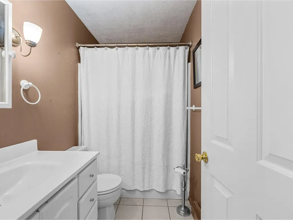 M4 Grandview Drive South Burlington VT 05403