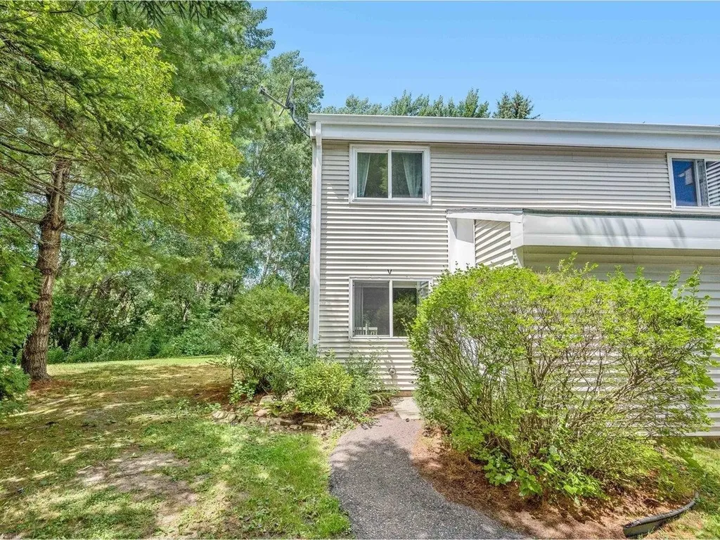 M4 Grandview Drive South Burlington VT 05403