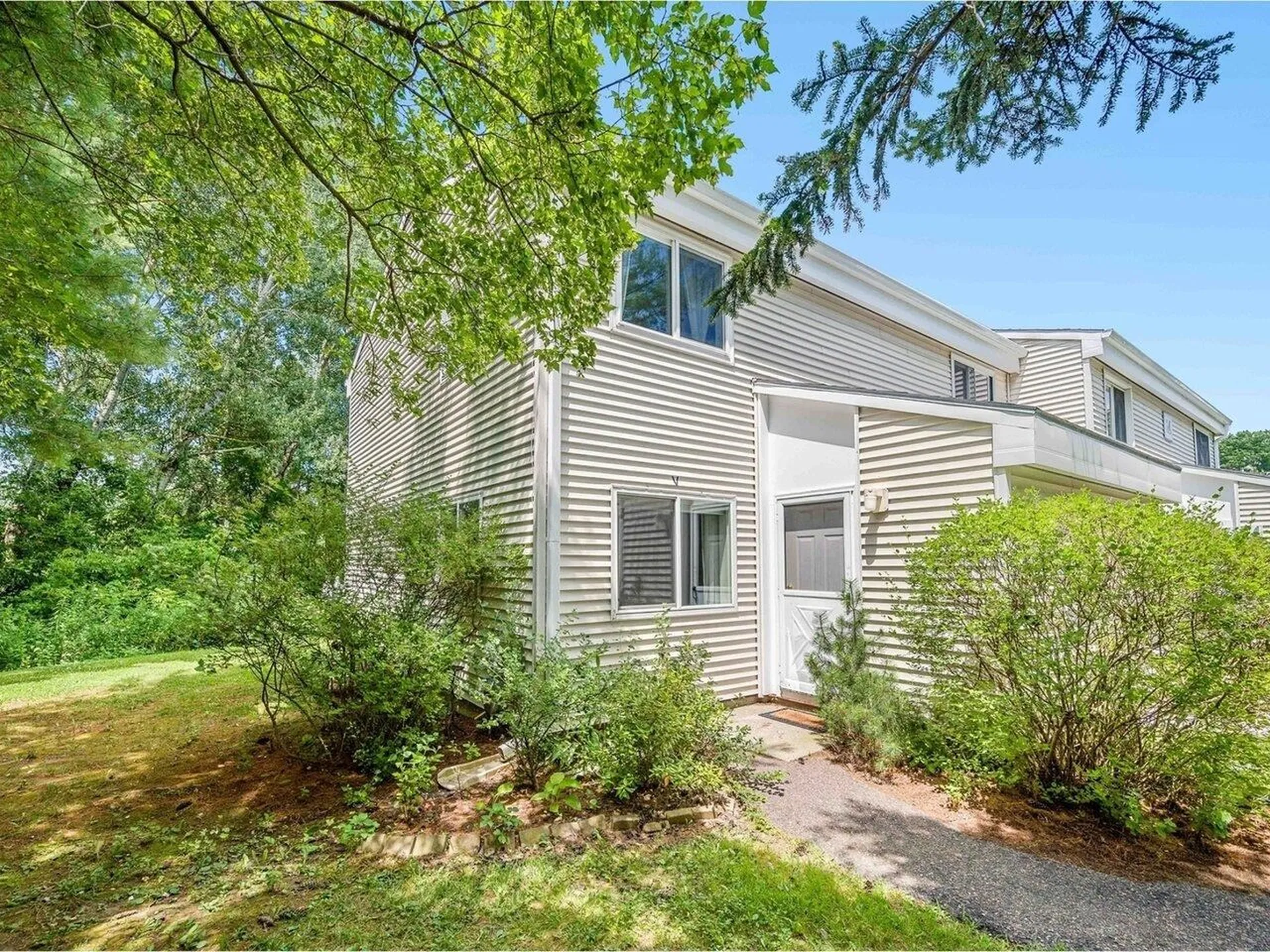 M4 Grandview Drive South Burlington VT 05403