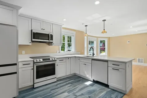 8 Water Street Meredith NH 03253