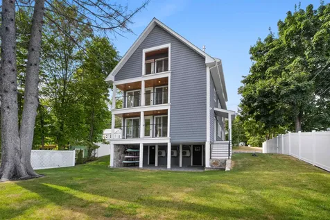 8 Water Street Meredith NH 03253